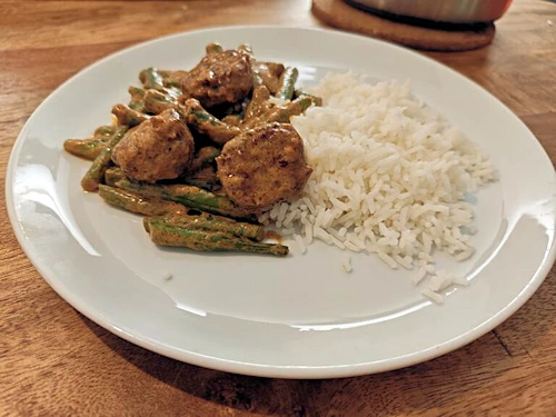 Makkelijke curry met rijst - Budgetchallenge - Buurtkast De Anemoon